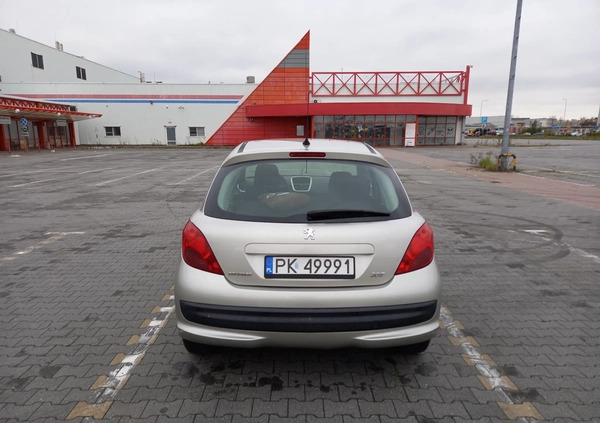 Peugeot 207 cena 4000 przebieg: 146000, rok produkcji 2006 z Kalisz małe 46